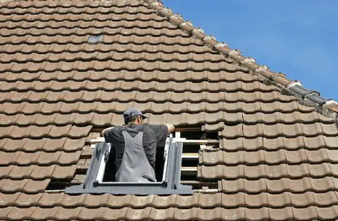 Pose de velux - La Chapelle-aux-Naux